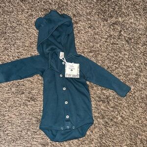 NWT kate Quinn onsie